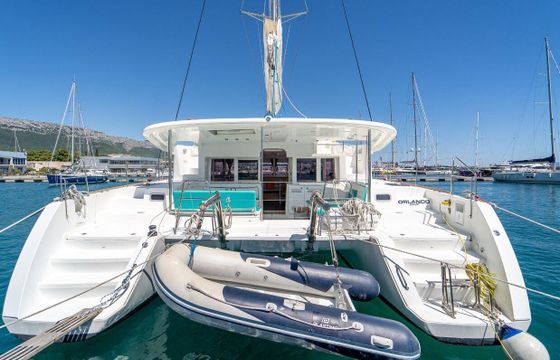 Catamaran Lagoon-Bénéteau Lagoon 450 F - 4 + 2 cab. 13m