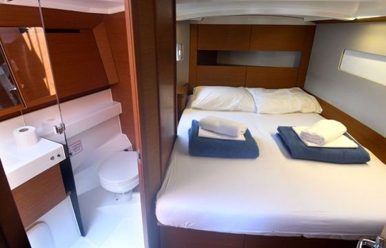 Sailboat JEANNEAU SUN ODYSSEY 410 12.35m