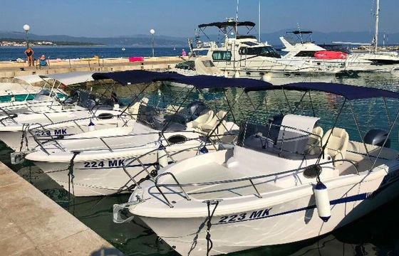 Motorboat ELAN 650 Cabin 150hp