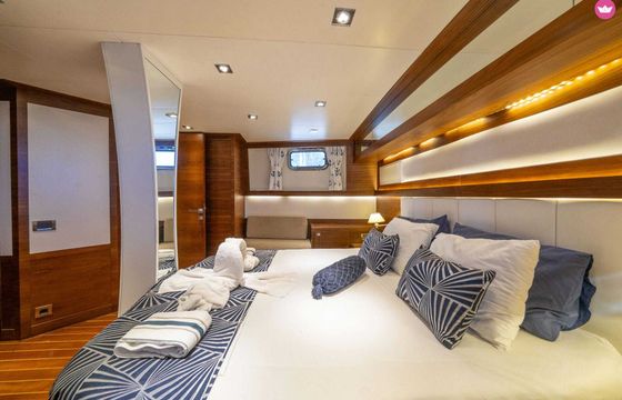 Gulet Custom Comfortable gulet from Bodrum up to 6 passangers 22m