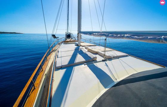 Gulet Custom Comfortable gulet from Bodrum up to 6 passangers 22m