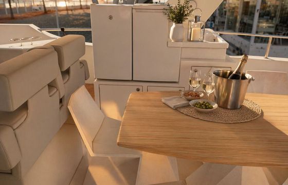 Motor yacht OVERBLUE 58 870hp