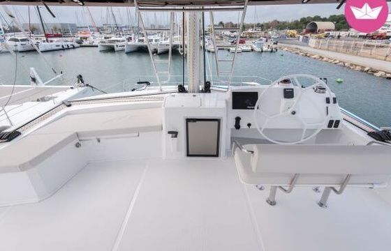 Catamaran Catana Group Bali 5.4 - 6 + 2 cab. 16m