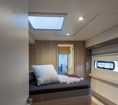 Catamaran Catana Group Bali 5.4 - 6 + 2 cab. 16m