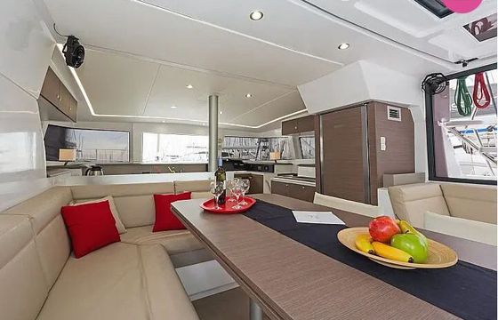 Catamaran Catana Group Bali 4.1 - 4 + 2 cab. 12m