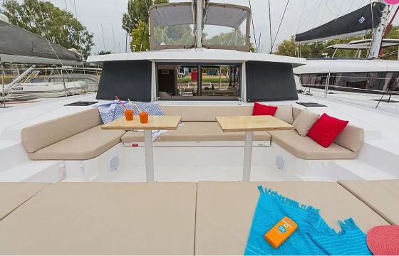 Catamaran Catana Group Bali 4.1 - 4 + 2 cab. 12m