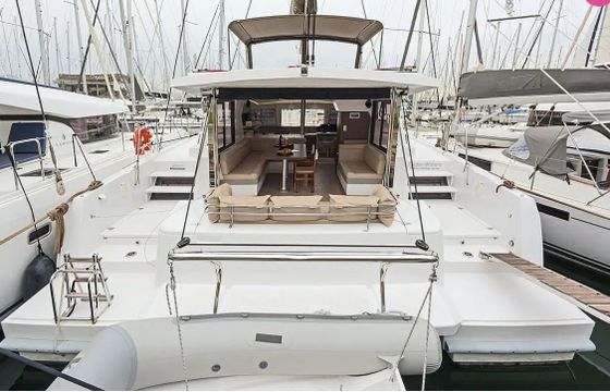Catamaran Catana Group Bali 4.1 - 4 + 2 cab. 12m