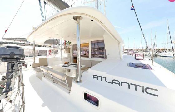 Catamaran Lagoon-Bénéteau Lagoon 400 - 4 + 2 cab. 11m