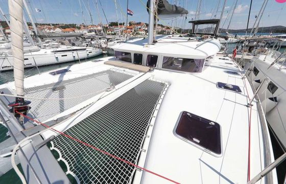Catamaran Lagoon-Bénéteau Lagoon 400 - 4 + 2 cab. 11m