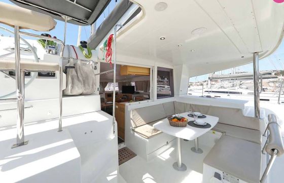 Catamaran Lagoon-Bénéteau Lagoon 400 - 4 + 2 cab. 11m