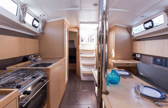 Sailboat Beneteau Oceanis 38.1 11.5m