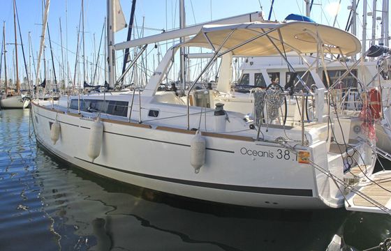 Sailboat Beneteau Oceanis 38.1 11.5m