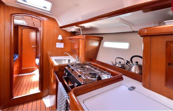Sailboat Beneteau Beneteau Oceanis 393 Clipper 12m
