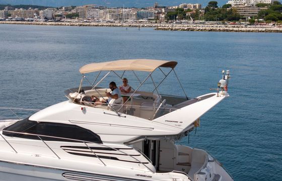 Motorboat Fairline PHANTOM 40 700hp