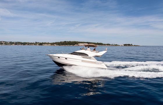 Motorboat Fairline PHANTOM 40 700hp