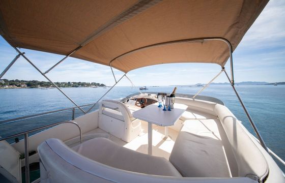 Motorboat Fairline PHANTOM 40 700hp
