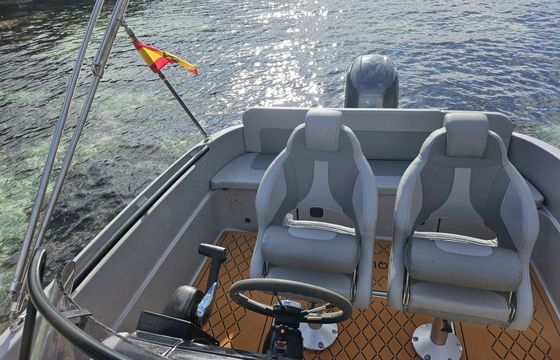 Motorboat AQUA S7 EXCLUSIVE 130hp