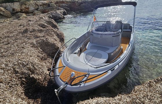 Motorboat AQUA S7 EXCLUSIVE 130hp