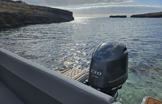 Motorboat AQUA S7 EXCLUSIVE 130hp