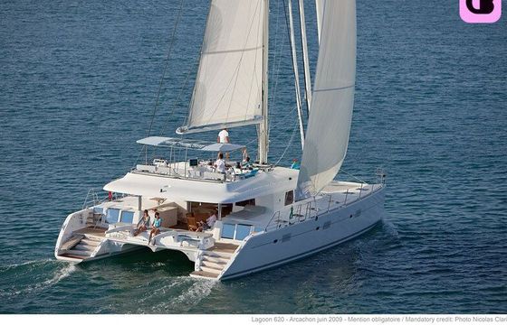 Catamaran Lagoon-Bénéteau Lagoon 620 - 6 + 2 cab. 18.9m