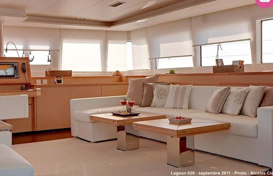Catamaran Lagoon-Bénéteau Lagoon 620 - 6 + 2 cab. 18.9m