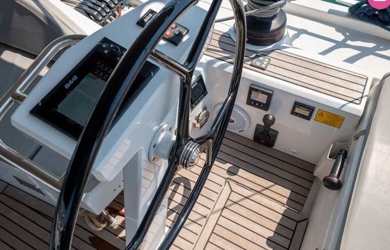 Sailboat Beneteau Oceanis 51.1 15m