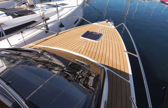 Motorboat NUVA M9 CABIN 350hp