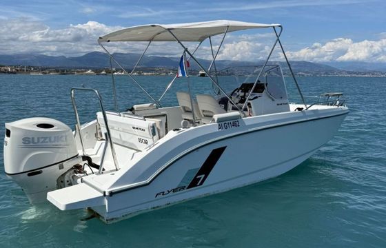 Motorboat Beneteau Flyer 7 SPACEdeck 175hp