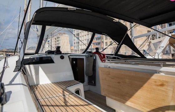 Sailboat Beneteau Oceanis 40.1 12.15m