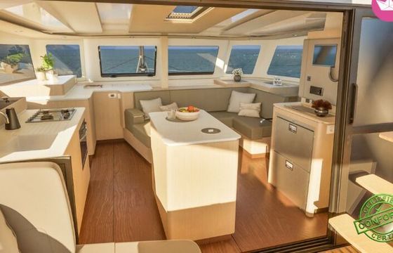 Catamaran Fountaine Pajot NEW 44 (4 CAB + 4SDB) 13m