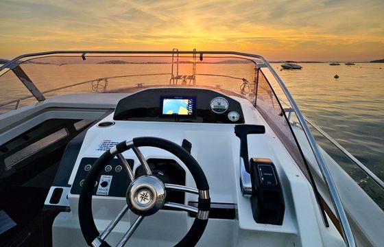 Motorboat Atlantic Marine 690 200hp