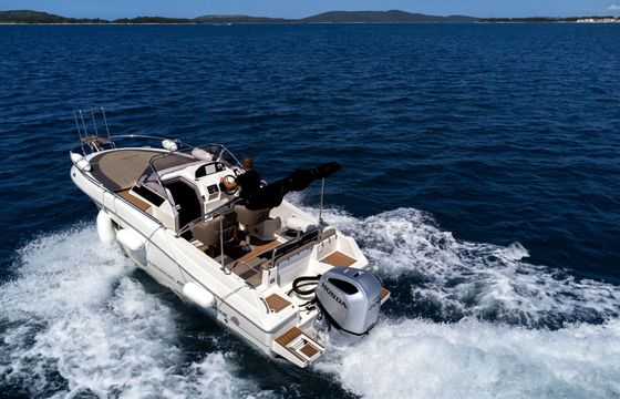 Motorboat Atlantic Marine 690 200hp