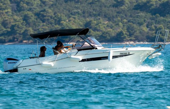 Motorboat Atlantic Marine 690 200hp