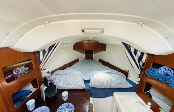 Sailboat Beneteau First 211 7m