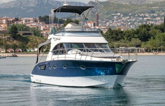 Motorboat Beneteau Antares 12 800hp