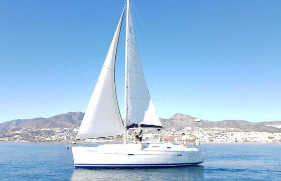 Sailboat Beneteau Oceanis Clipper 343 10.4m