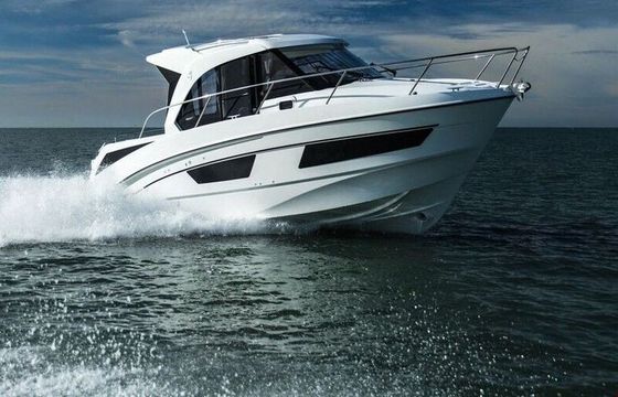 Motorboat Beneteau Antares 9 OB 400hp