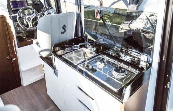 Motorboat Beneteau Antares 9 OB 400hp
