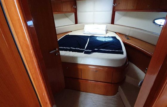 Motorboat Sunseeker 46 1000hp