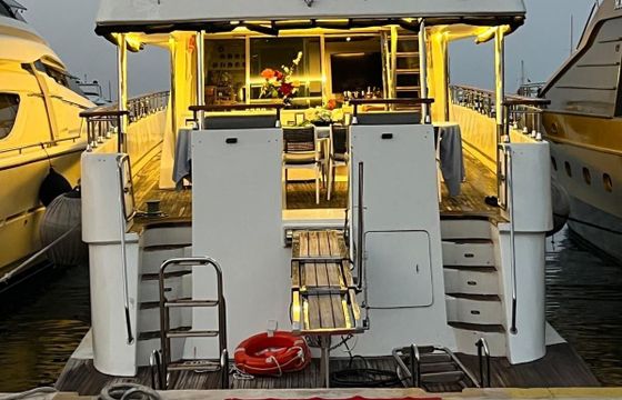 Motor yacht Custom Italian 2011 2100hp