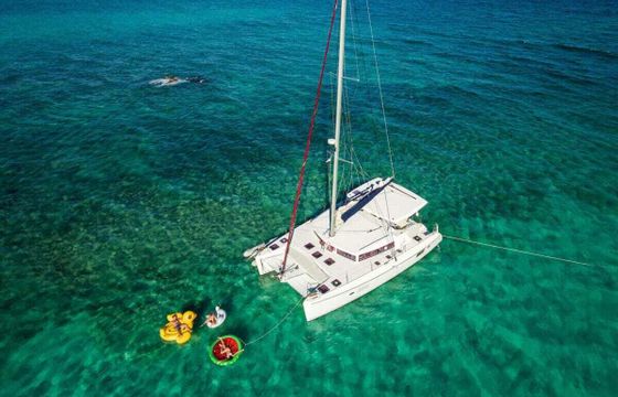 Catamaran Lagoon 42 12.8m
