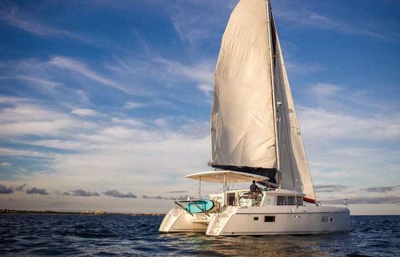 Catamaran Lagoon 42 12.8m