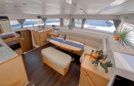 Catamaran Lagoon 42 12.8m