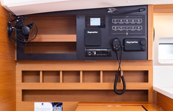 Sailboat Jeanneau Sun Odyssey 440 13.39m