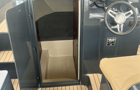 Motorboat MOONDAY 780 WA 300hp