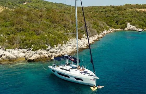 Sailboat Moorings 44.3 13m