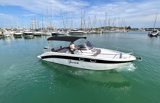 Motorboat Saver 750 WA 300hp