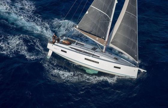 Sailboat Jeanneau Sun Odyssey 410 12.3m