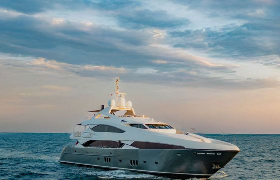Motor yacht Sunseeker 2020 2600hp