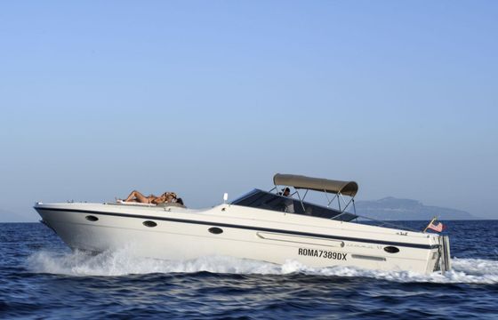 Motorboat Ferretti Itama 38 870hp